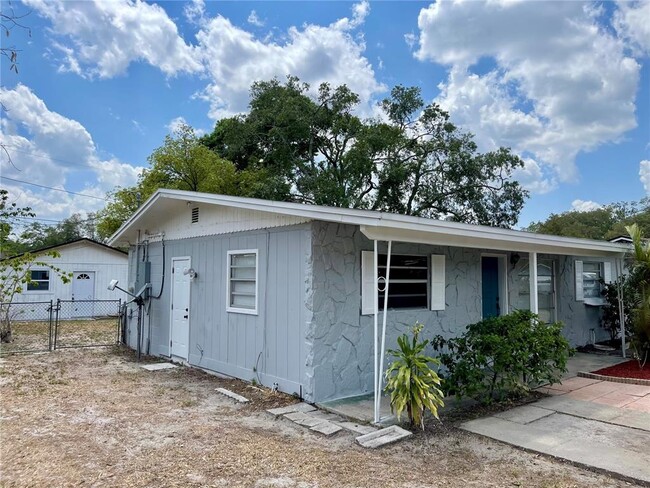 Building Photo - 5330 Hondo Way