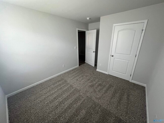 Building Photo - 417 Jackson Pt Cir