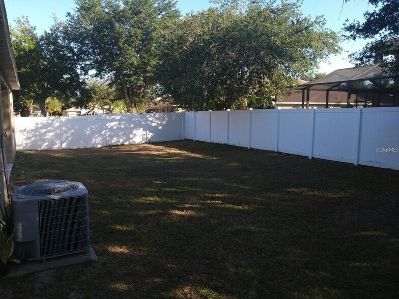 Building Photo - 5804 Justicia Loop