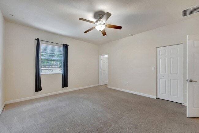 Building Photo - 9480 SW 171st Ct