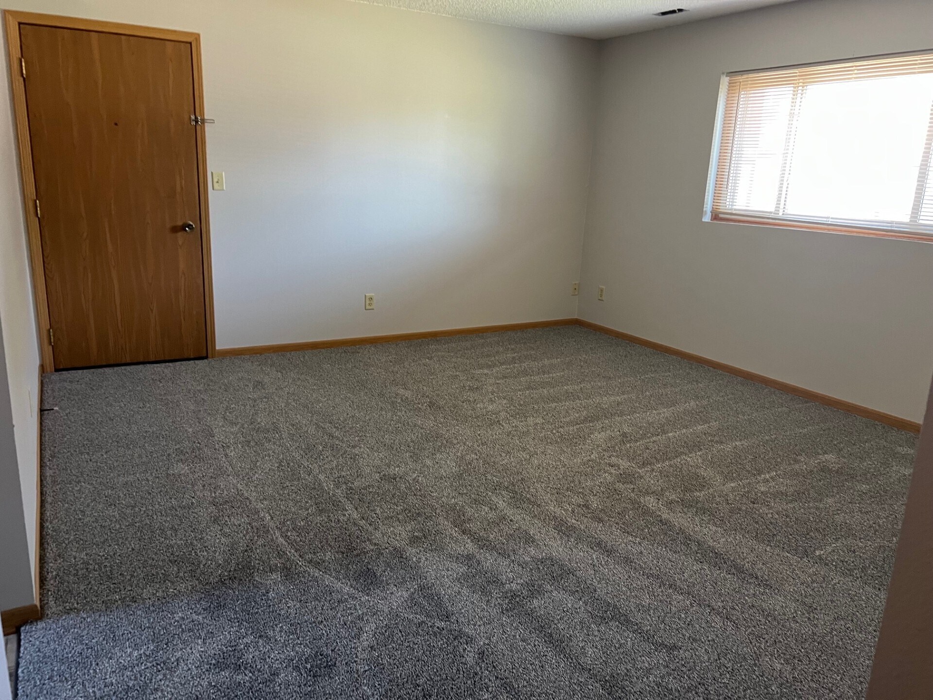 Building Photo - 2880 Eastbrook Dr