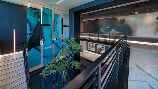 Building Photo - 425-475 E Atlantic Blvd