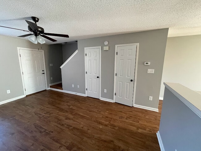 Building Photo - 6718 Bryant St