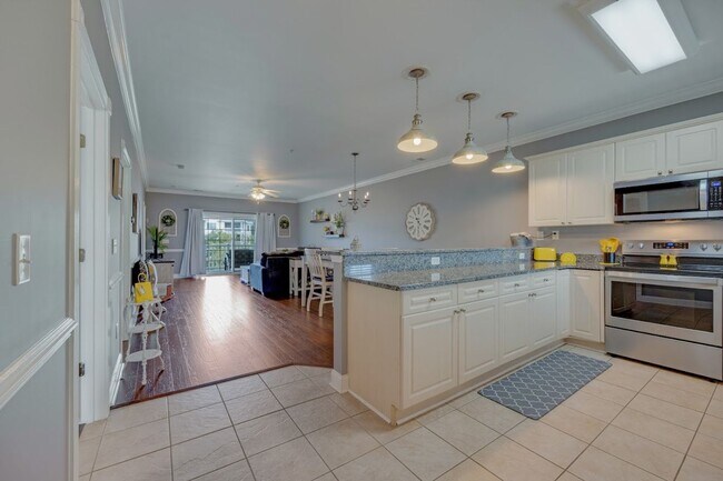 Building Photo - 4833 Magnolia Lake Dr