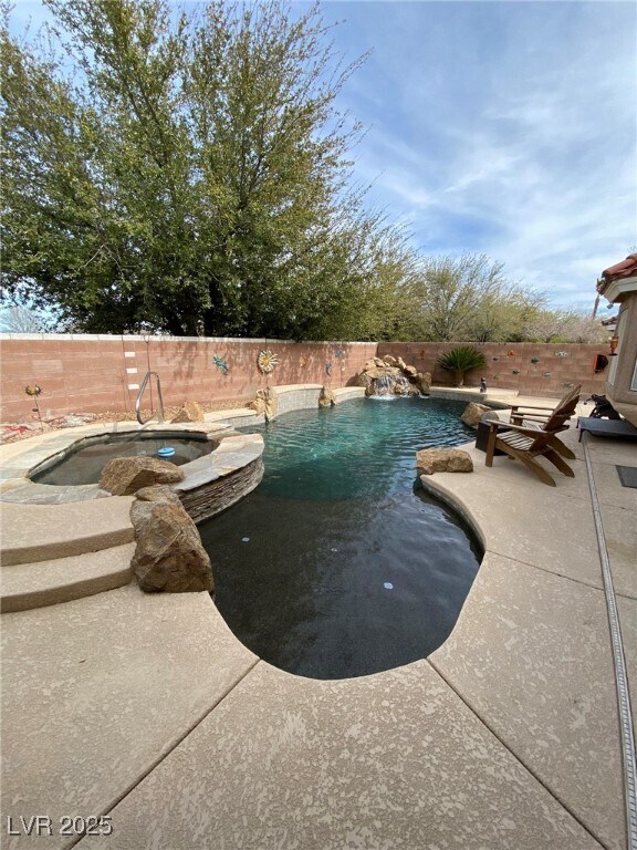 Building Photo - 6528 N Ruddock Dr