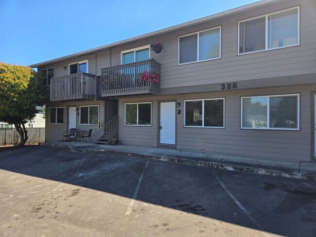 Primary Photo - 326 Stanford Dr