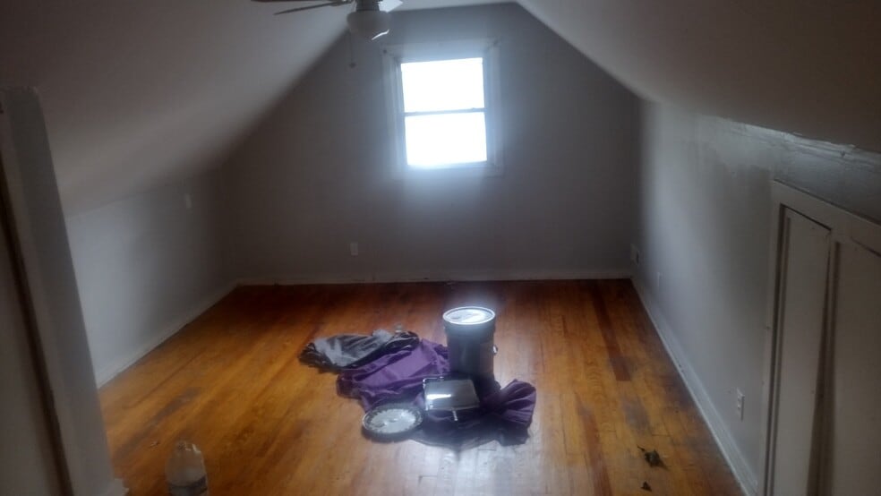 Building Photo - 4005 Prescott Ave