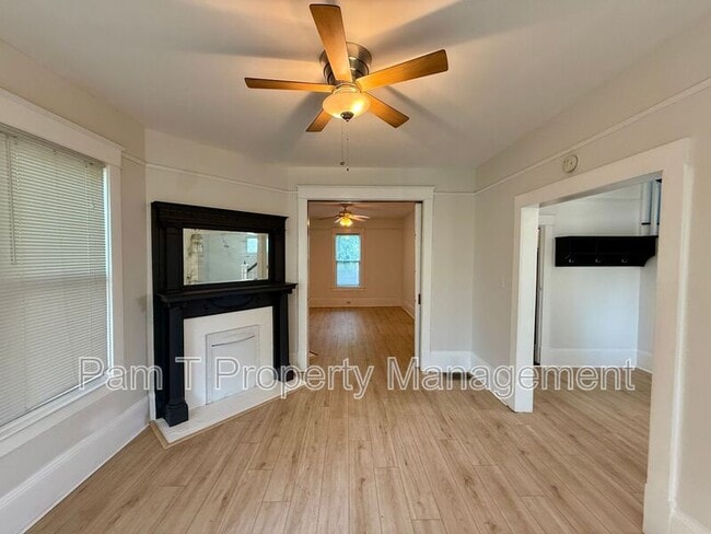 Building Photo - 611 W 44th St