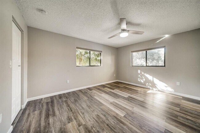 Building Photo - 5729 Baywater Dr