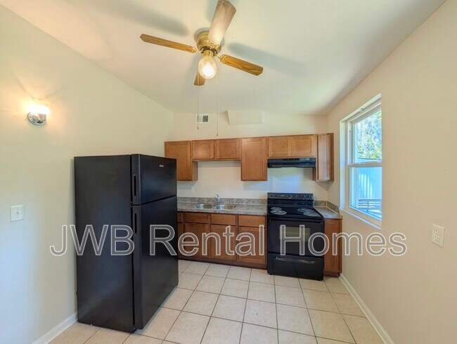 Building Photo - 9064 11th Ave