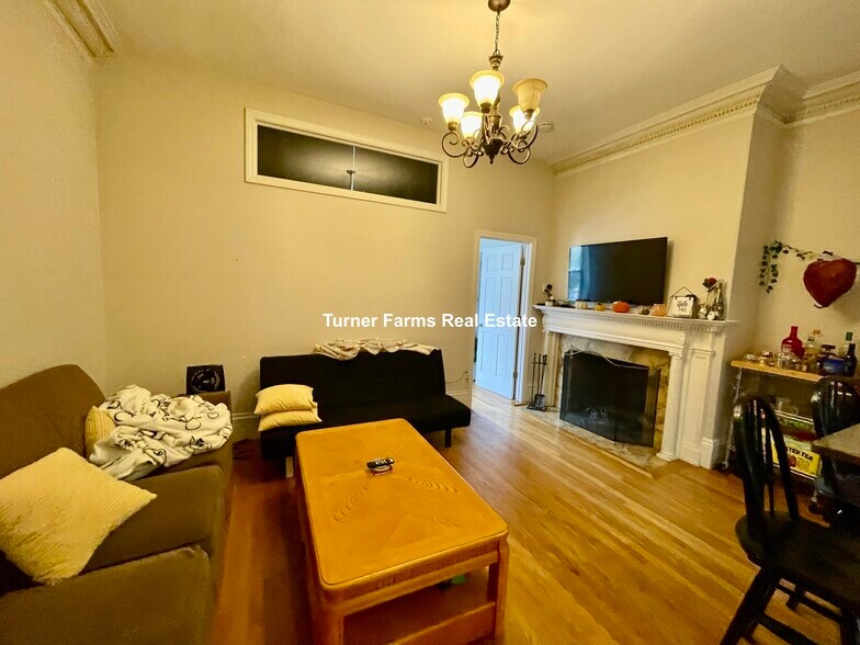 Building Photo - 42 Fenway