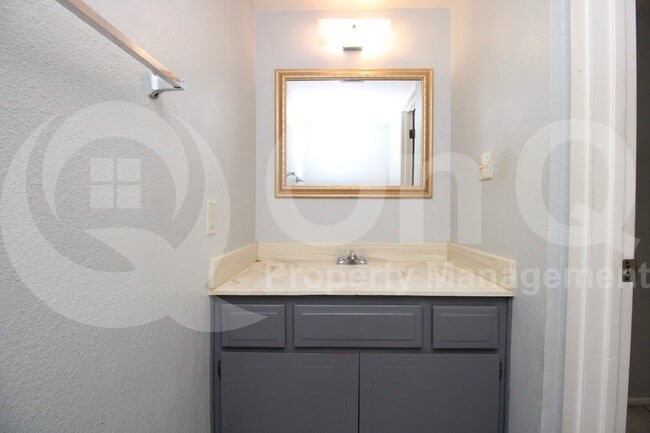 Building Photo - 5258 S Deborah Dr