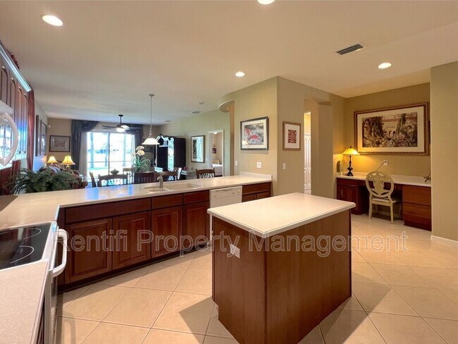 Building Photo - 11915 Country Day Cir