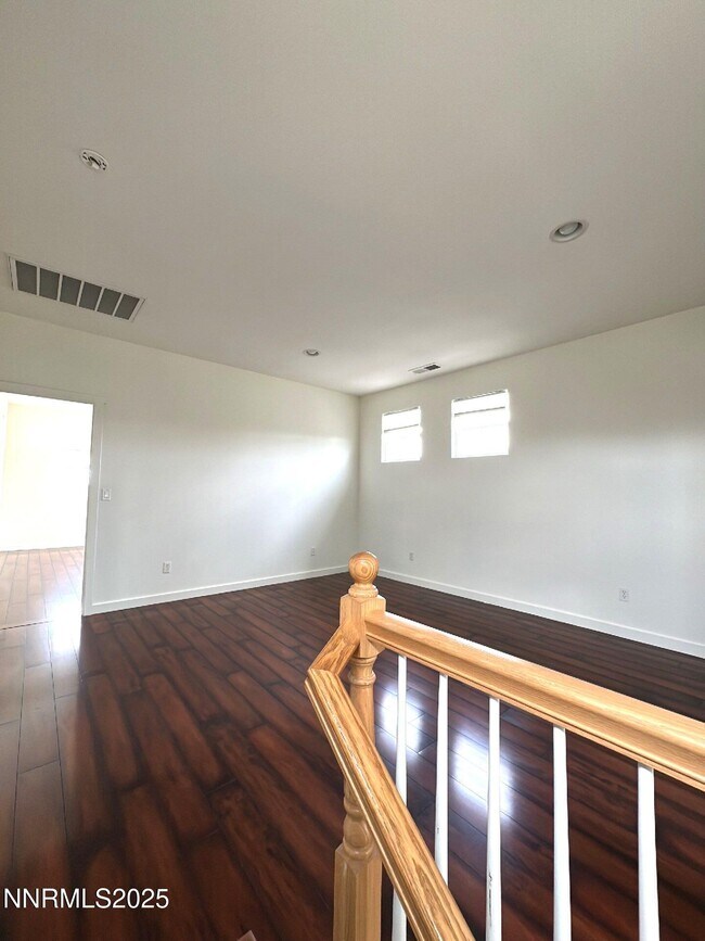Building Photo - 1279 Par Three Dr