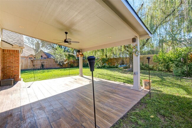 Building Photo - 115 Crimson Bay Dr