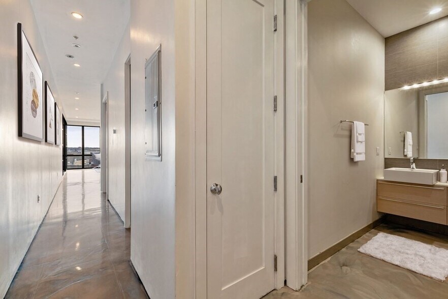 Building Photo - 36 A St