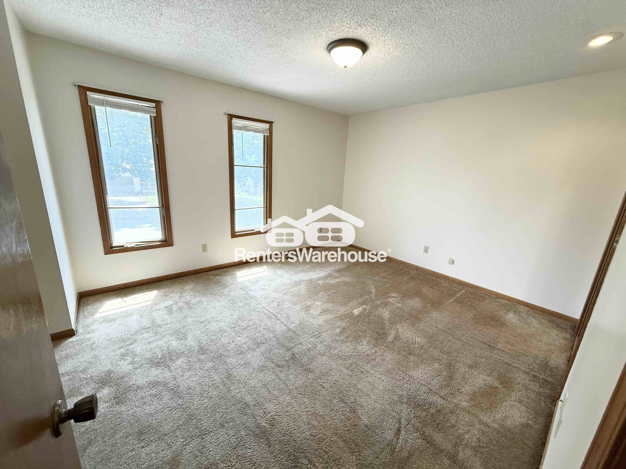 Building Photo - 612 SE Kristi Ln