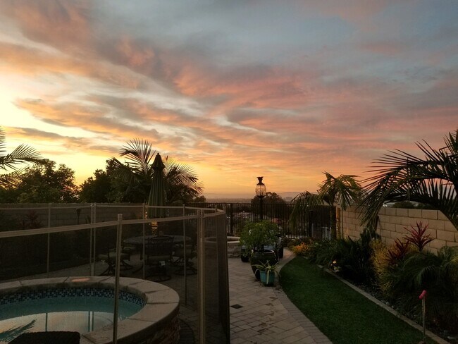 sunset view - 3027 Oakwood Ln