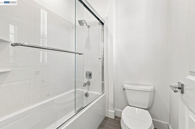 Building Photo - 33 Roccolino Ln