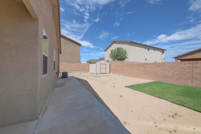 Building Photo - 253 Landing Trail