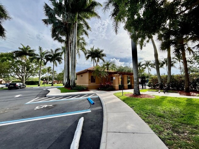 Building Photo - 1498 Barcelona Way