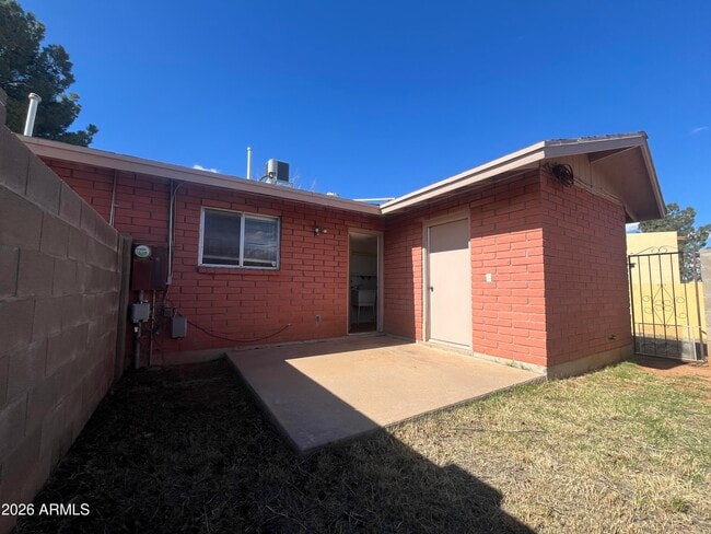 Building Photo - 4207 Calle Barona