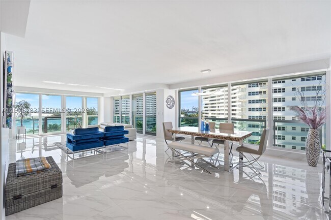 Building Photo - 2100 S Ocean Dr