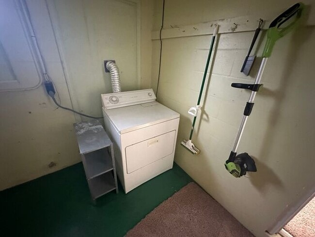 Building Photo - Beautiful 3 bedroom, 2 bath home located in Winter Park