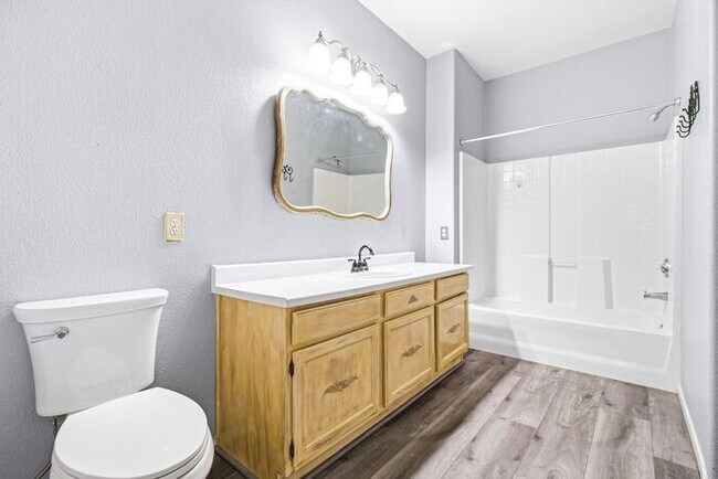 Building Photo - Charming First-Floor 2-Bedroom Condo
