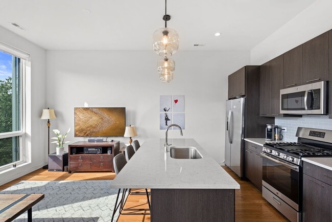 Building Photo - 1728 W Division St