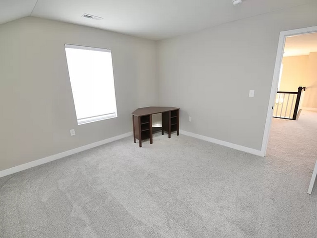 Building Photo - Charming 4 beds 3 baths in Powell!