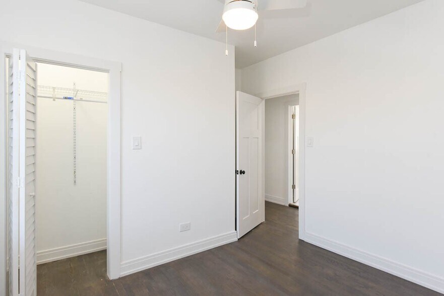 Building Photo - 3759 N Kimball Ave