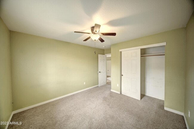 Building Photo - 480 N 6th Dr