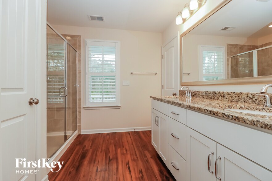 Building Photo - 1655 Emmets Rd