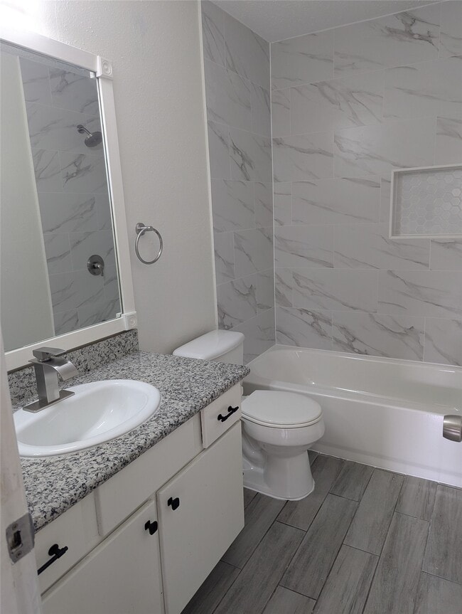 Building Photo - 2223 Crosscoach Ln