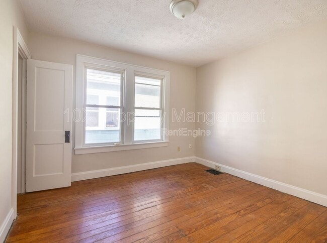 Building Photo - 2743 Steele Ave