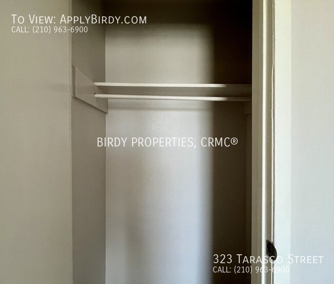 Building Photo - Charming 2-Bedroom Duplex in San Antonio -...