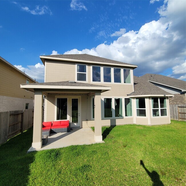 Building Photo - 17685 Martin Crk Ln