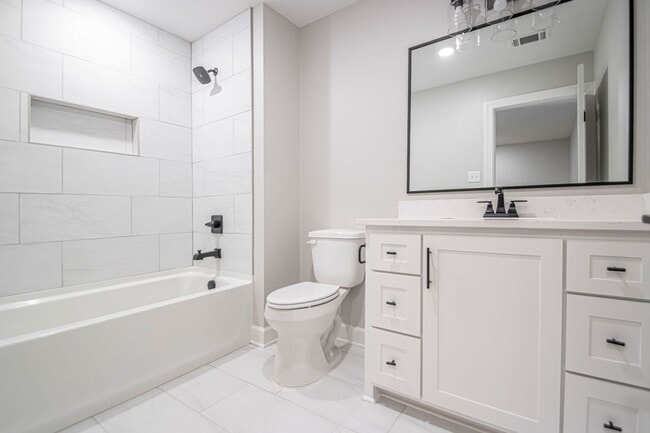 Building Photo - Newer Construction 3 bed 2 1/2 Bath, 2,20 sqft in West Little Rock