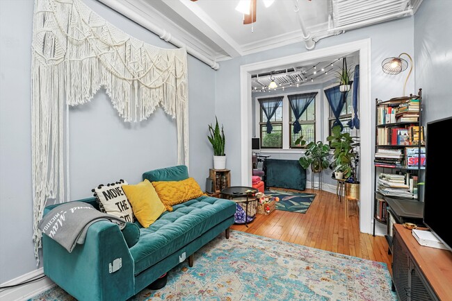Building Photo - 306 S Kenilworth Ave