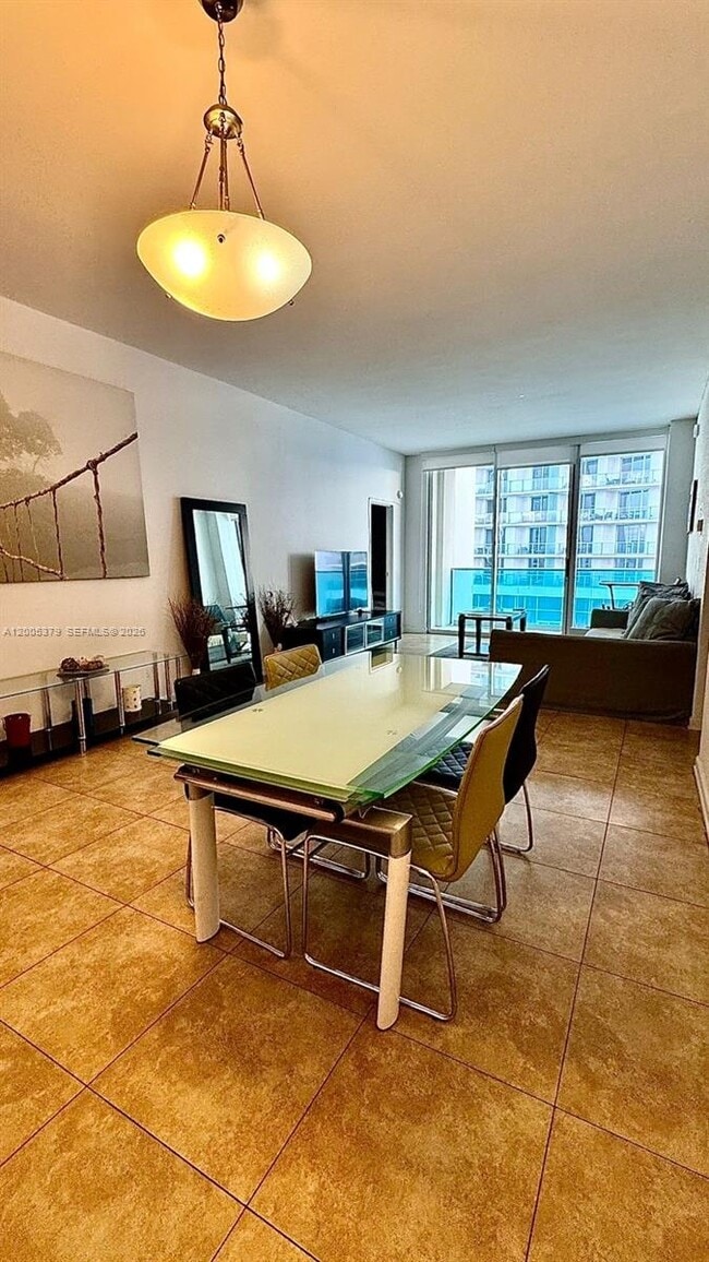 Building Photo - 4001 S Ocean Dr