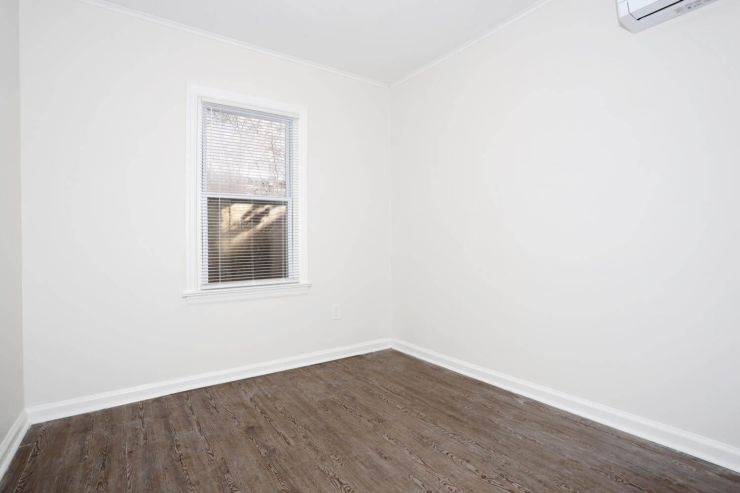 Building Photo - 31 Rea Ave