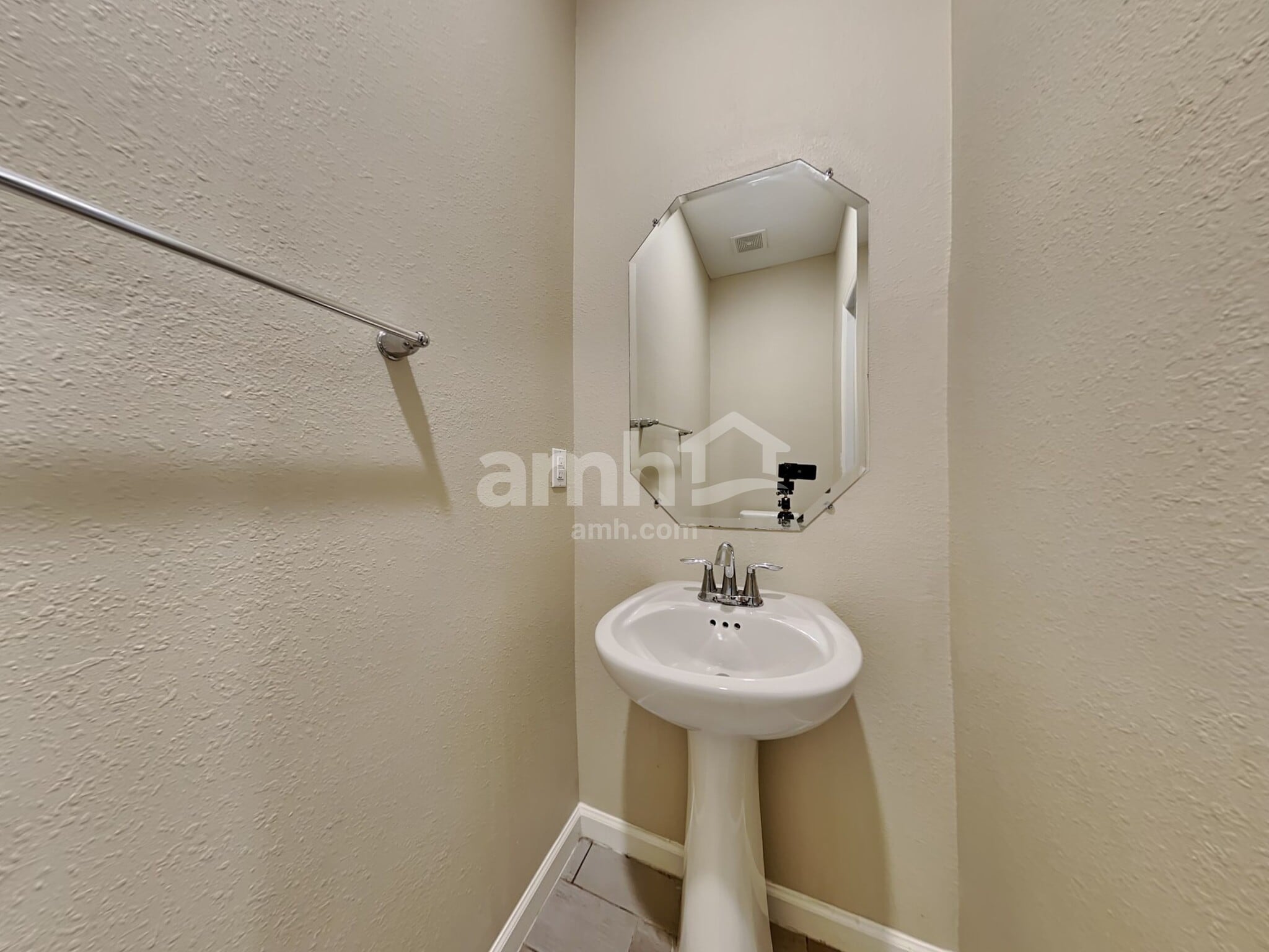 Building Photo - 225 Otero Point