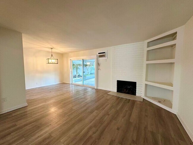 Building Photo - Comfort, Style & Convenience in Hacienda Heights
