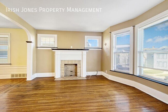 Building Photo - 20 Avery Ave