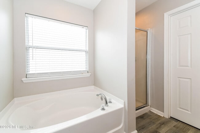 Building Photo - 11643 Pleasant Creek Dr