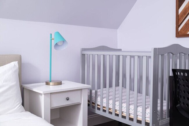 Building Photo - 7 Summit Ave