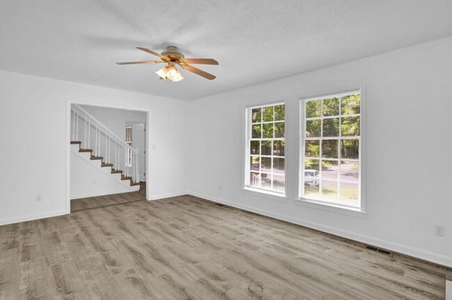 Building Photo - 1404 Coral Ct