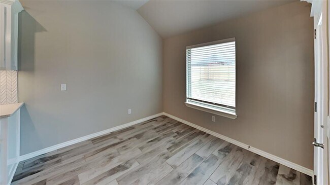 Building Photo - 9113 Poppey Pl