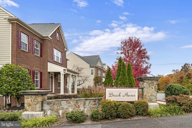 Building Photo - 22855 Oakgrove Rd